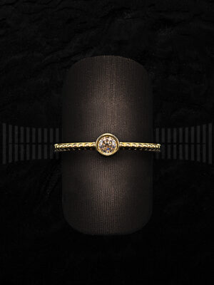 Sortija de Oro Blanco con Circonita