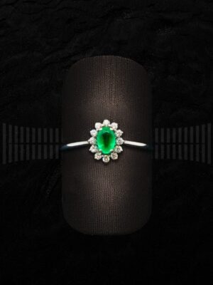 Roseta Oro Blanco esmeralda y brillantes