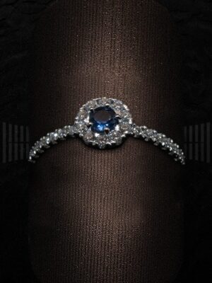 SSF BT 244-00668 SORTIJA ROSETA ZAFIRO Y CON BRILLANTES EN ARO-detalle