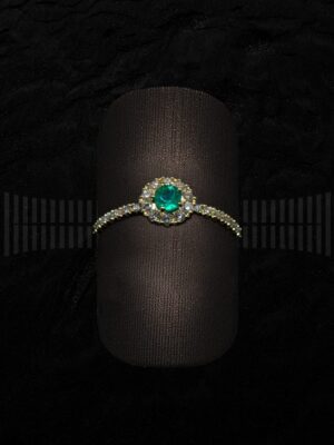 Sortija Roseta Oro Amarillo Brillantes con Esmeralda