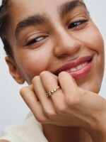 Anillo Fila de Corazones