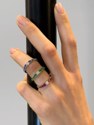 Colección Classic, Diamante 0.16 ct, zafiro, alianza